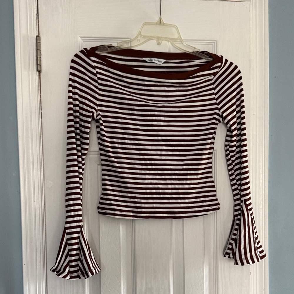 Cupshe Striped Bell-Sleeve Long-Sleeve Top in Burgundy and White